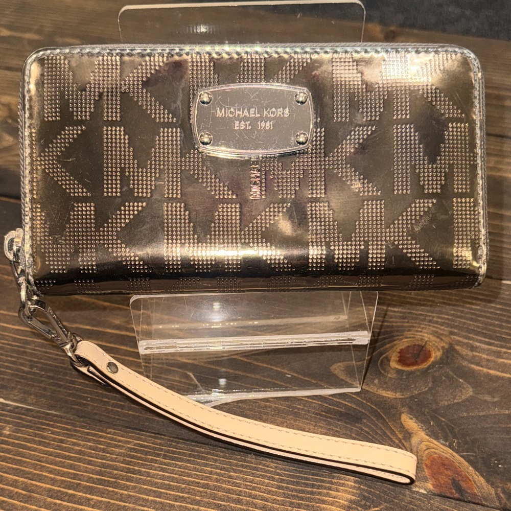 Michael Kors Metallic Jet Set Continental Travel Zip Around Wallet/Wristlet